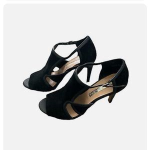 Audrey Brooke Modena AB Heals Black Cut Out Leather Heal Pump Women's Size 8